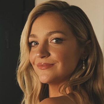 Abby Elliot