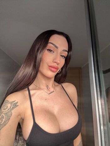 Full leaked Adrianammur private onlyfans photo