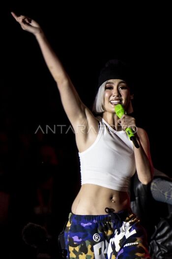 agnezmo