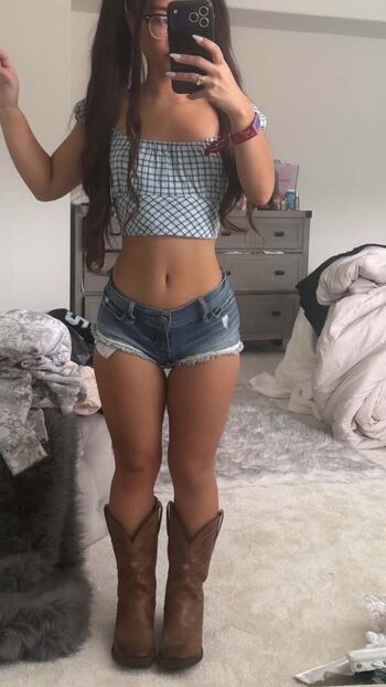 Full leaked Alahnaly private onlyfans photo