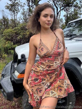 Full leaked Alanainparadise private onlyfans photo