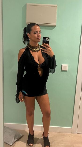 Full leaked Albaagdiazz private onlyfans photo