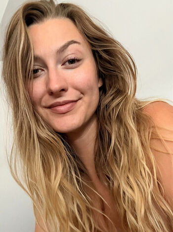 Alexa Grace