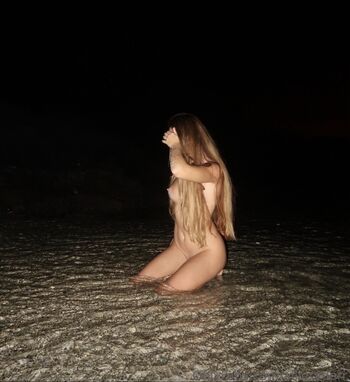 Full leaked Allieryderr private onlyfans photo