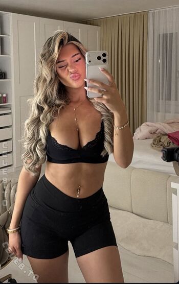 Full leaked Almira azemi private onlyfans photo