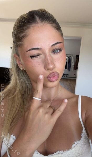 Full leaked Alysa ruppert  page private onlyfans photo