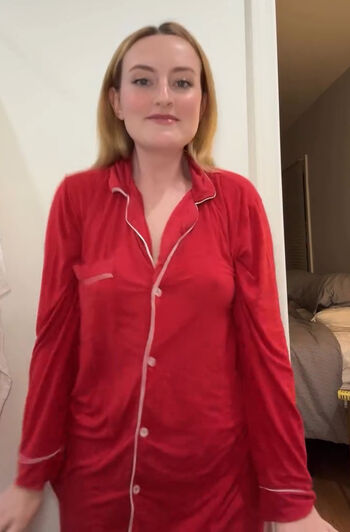 Amelia Dimoldenberg