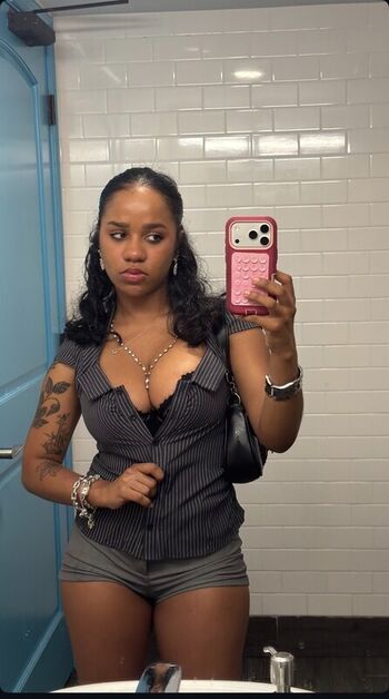 Full leaked Ammiroseeee private onlyfans photo