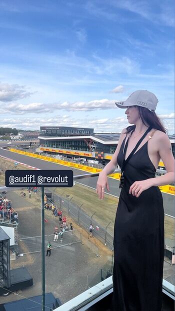 Amybeth McNulty