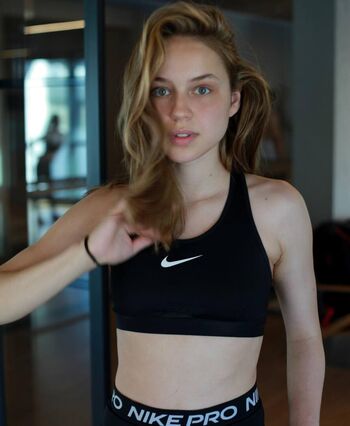 Anna Deniz