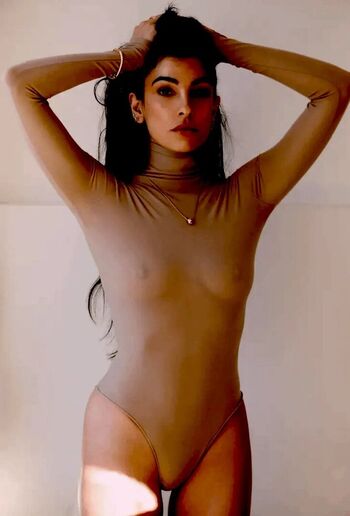 Anna Nooshin