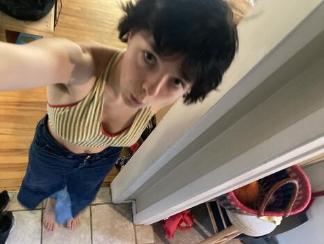 anna_r_yikes