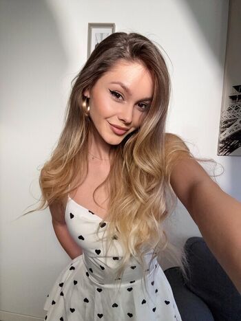 Full leaked Anna stoliar private onlyfans photo