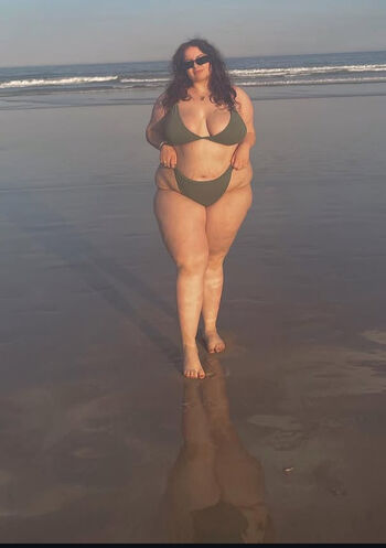 Annabelle R