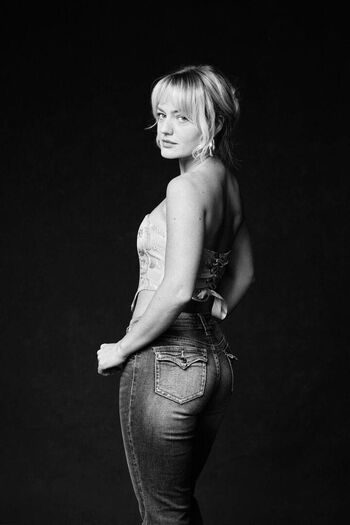 Anuschka Van