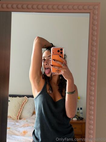 Aria Khan