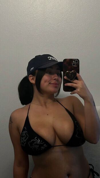 Full leaked Ariibacardi private onlyfans photo