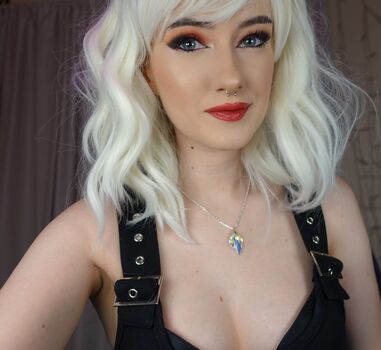 Full leaked Kalinka fox / private onlyfans photo