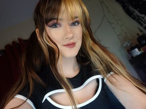 Full leaked Anna marisax / private onlyfans photo