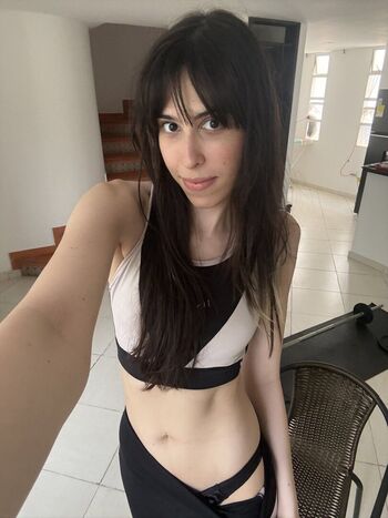 Ashlee Vr.irl