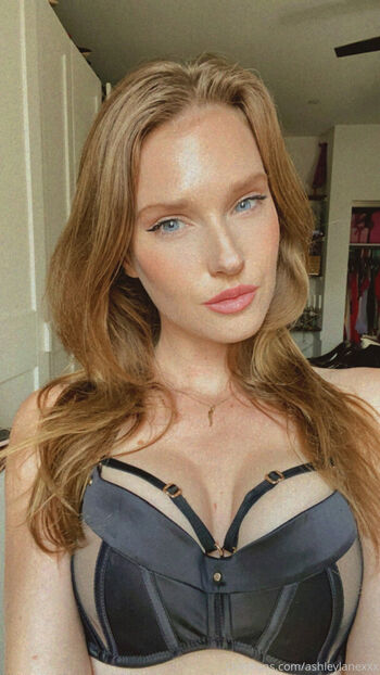 Full leaked Ashley lane page private onlyfans photo