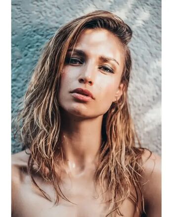Aude-Jane Deville