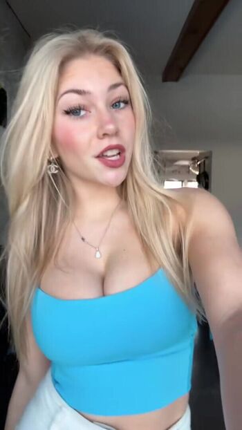 Full leaked Audrey wright private onlyfans photo