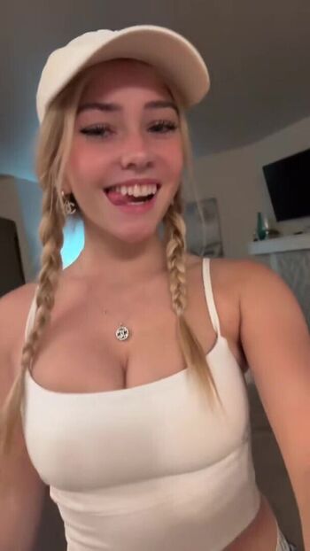 Full leaked Audrey wright private onlyfans photo