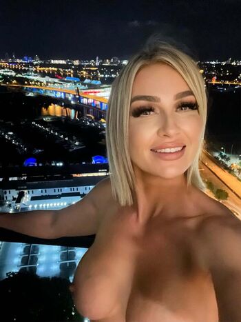 Ava Avalon