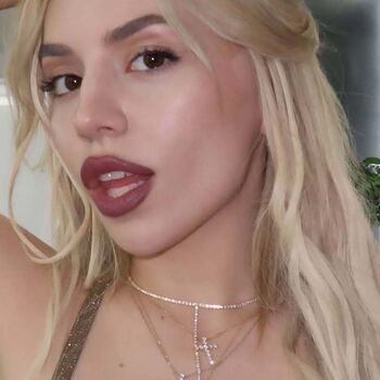 Ava Max