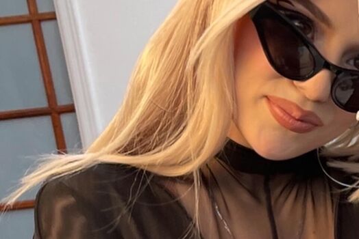 Ava Max