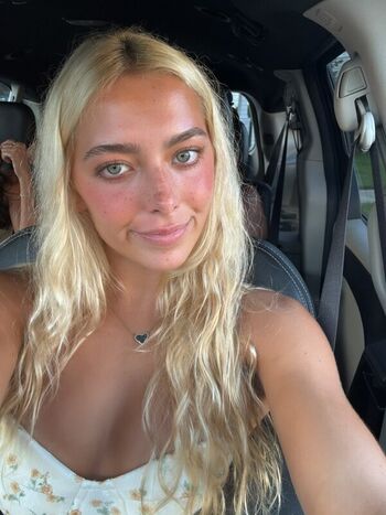 Ava Nucci