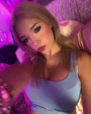 Full leaked Salyfresita/ private onlyfans photo
