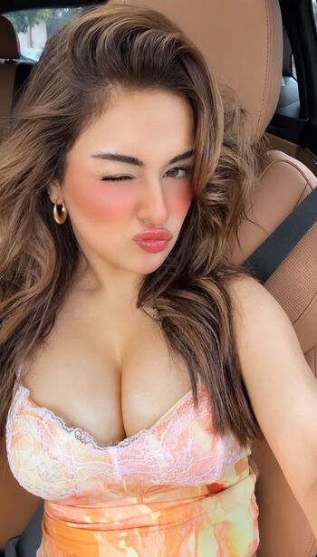 Full leaked Avneet kaur page private onlyfans photo