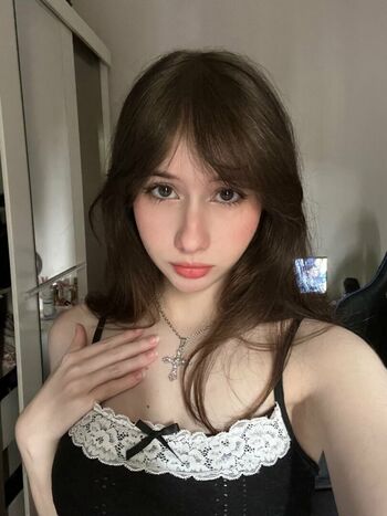 Full leaked Gwenny / private onlyfans photo