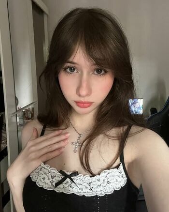 Full leaked Holly wolf / private onlyfans photo