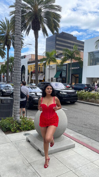 _ayushaaaa__