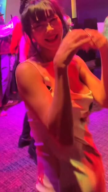 Full leaked Bai ling private onlyfans photo