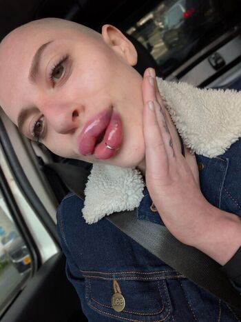Bald_Bunny