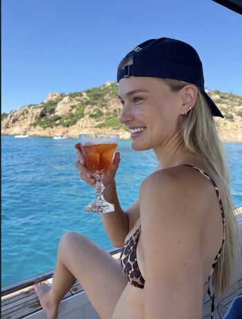 Bar Refaeli