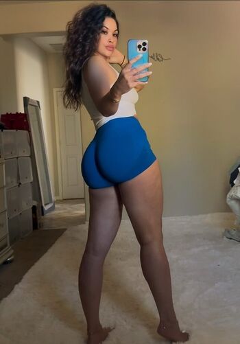 Full leaked Barefootbaddys private onlyfans photo