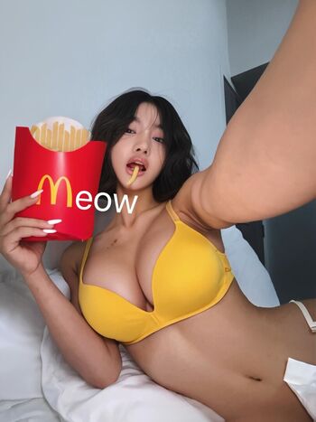 Full leaked Beebell prapatsorn theethatburee private onlyfans photo