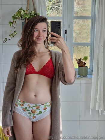 Full leaked Beeboogirl page private onlyfans photo