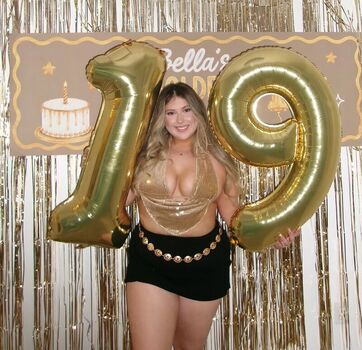 Full leaked Bella bae private onlyfans photo