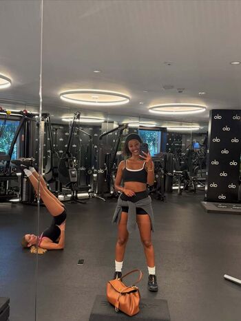 Full leaked Bella hadid page private onlyfans photo