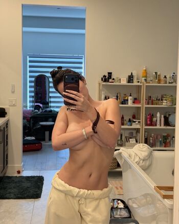 Bella Thorne