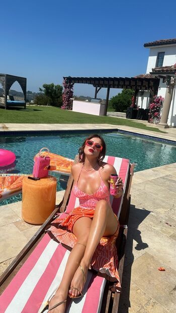 Full leaked Bella thorne page private onlyfans photo
