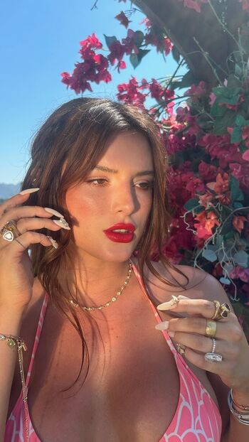 Full leaked Bella thorne page private onlyfans photo