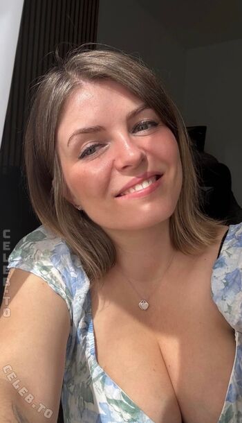 Full leaked Bellabanane private onlyfans photo