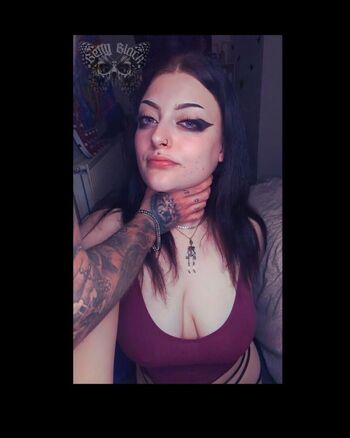 BettyBlack_xo
